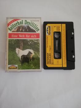 Reiterhof Dreililien Folge 6 Eine Welt für sich Schwarz mit Gelben Cover 43002 7 Club-Edition Karussell